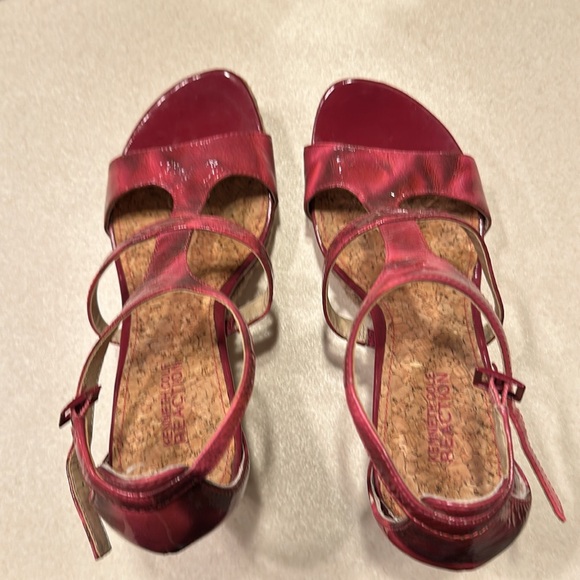 Kenneth Cole Pink Wedges - Picture 3 of 3